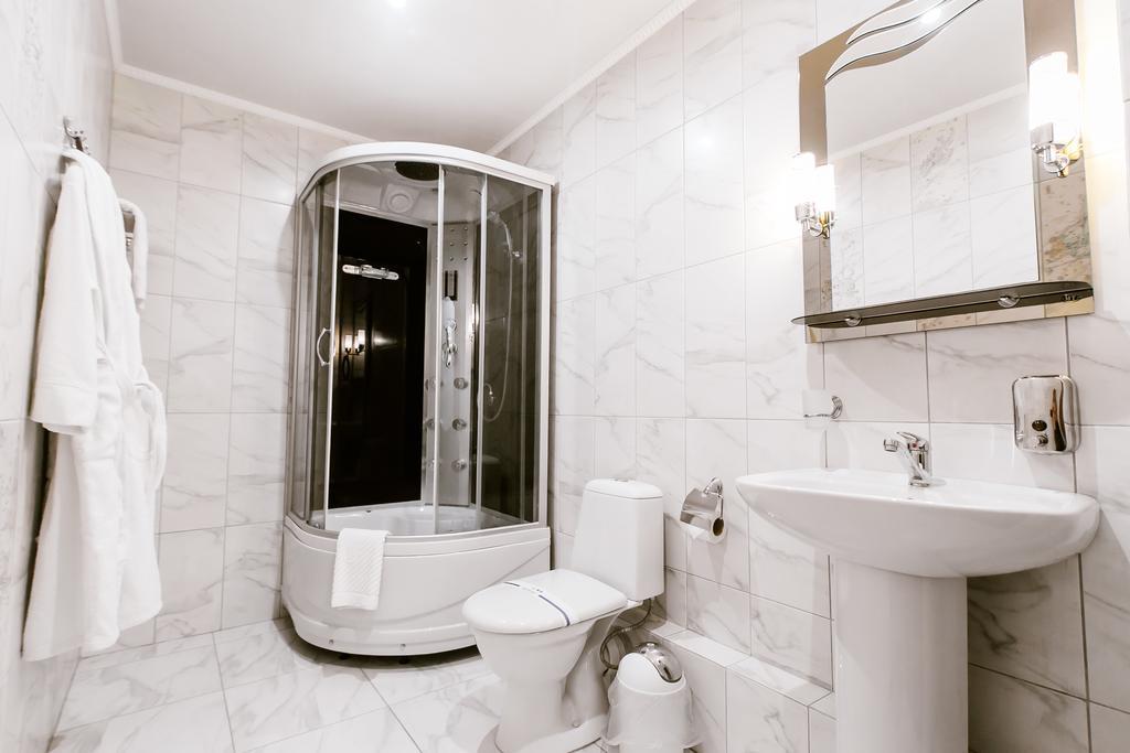 Hotel Ukraine Tsjernihiv Eksteriør bilde